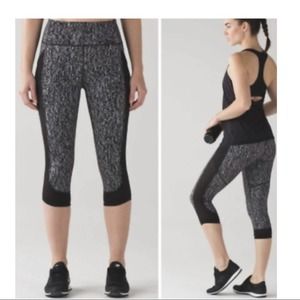 Lululemon crop heavy weight black & white leggings
